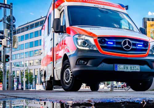  AMBULANCES und Einsatzfahrzeuge - Inelmatic